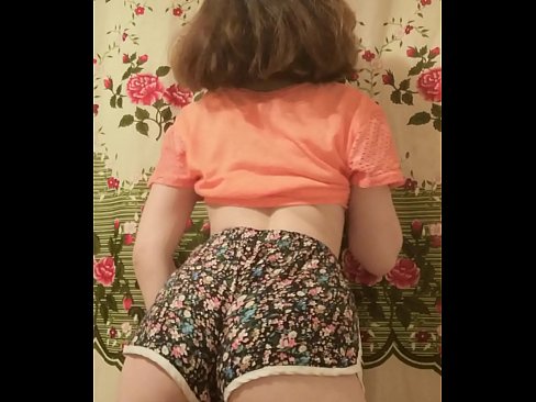 ❤️ Sexy mladá kočka svléká šortky před kamerou. ☑ Kvalitní sex u cs.tukifporno.ru ☑